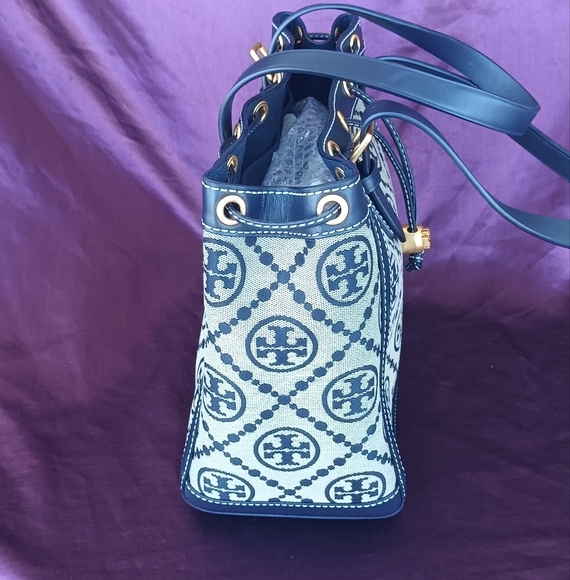 Tory Burch Navy and Cream Patterned Tote - Picture 4 of 16